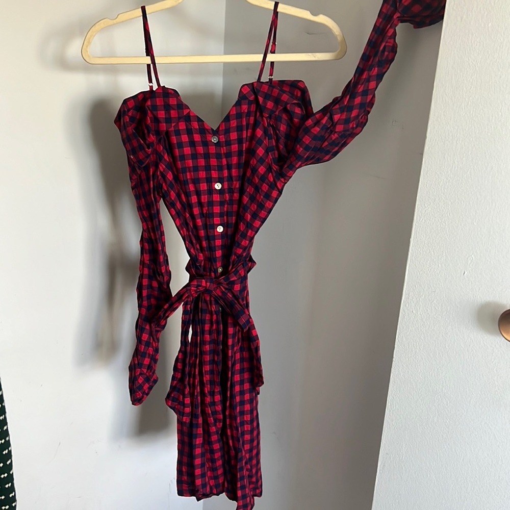 Dress - Picture 1 of 3